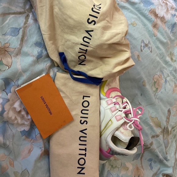 I only wore these for 5 mins Louis Vutton size 8 - Picture 4 of 5